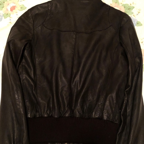 ARITZIA DOMA leather zip up jacket - Picture 7 of 8